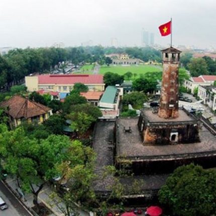 Tour-de-drapeau-de-Hanoi